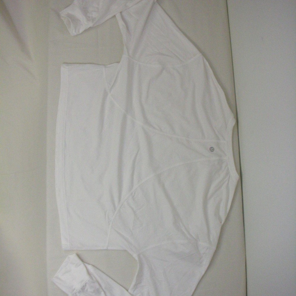Lululemon - Picture 4 of 5